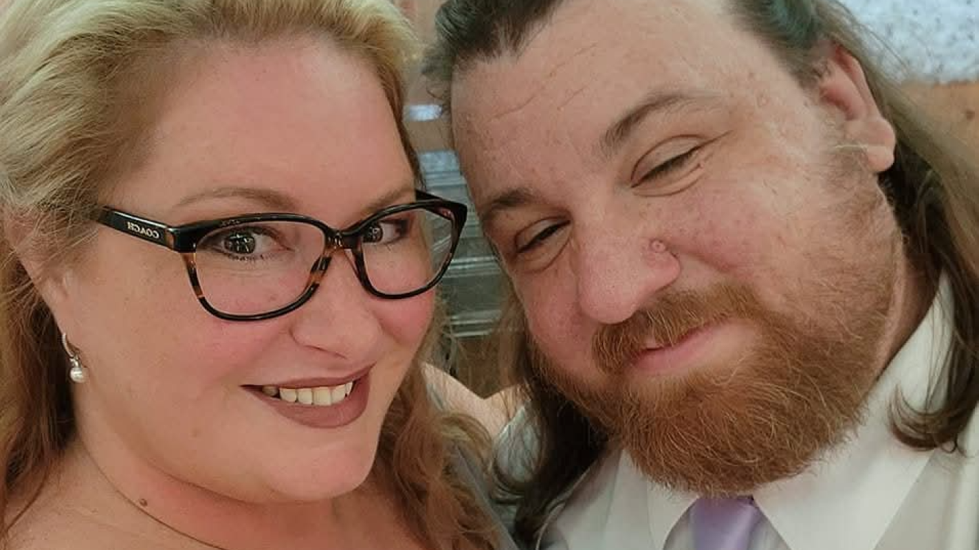 Rae and Nate need help