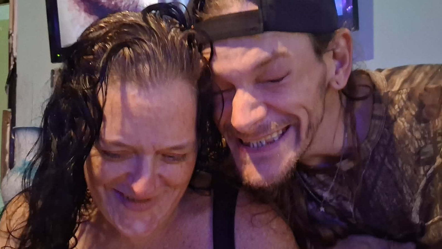 Casey and Laura in Love