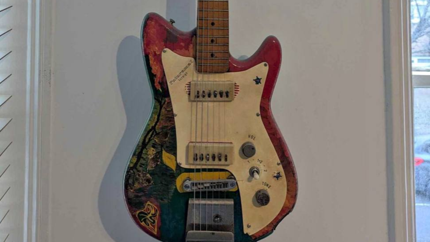 Vintage 1962 Hagstrom Futurama II Restoration