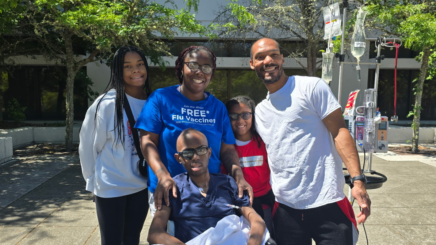 Holmes & Ballard Family Support💙