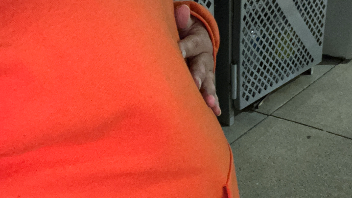 Pregnant single mom on the street