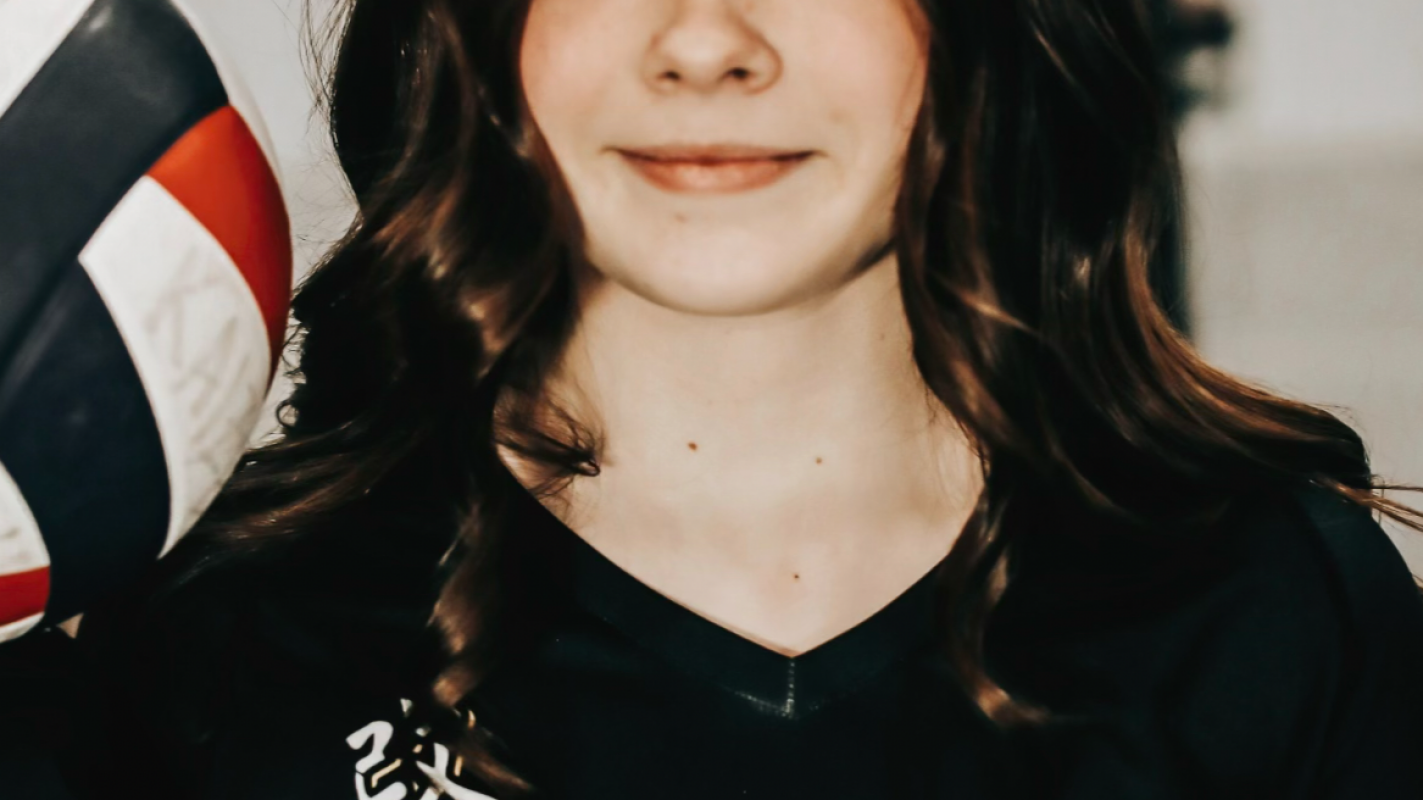 Zoee volleyball