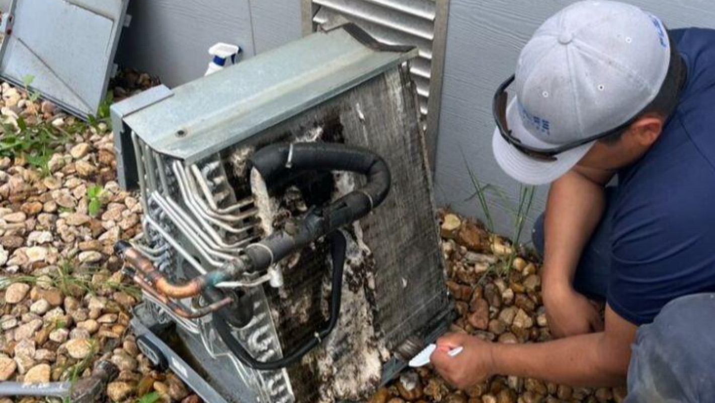 HVAC Replacement Crisis for the Slunaker Home