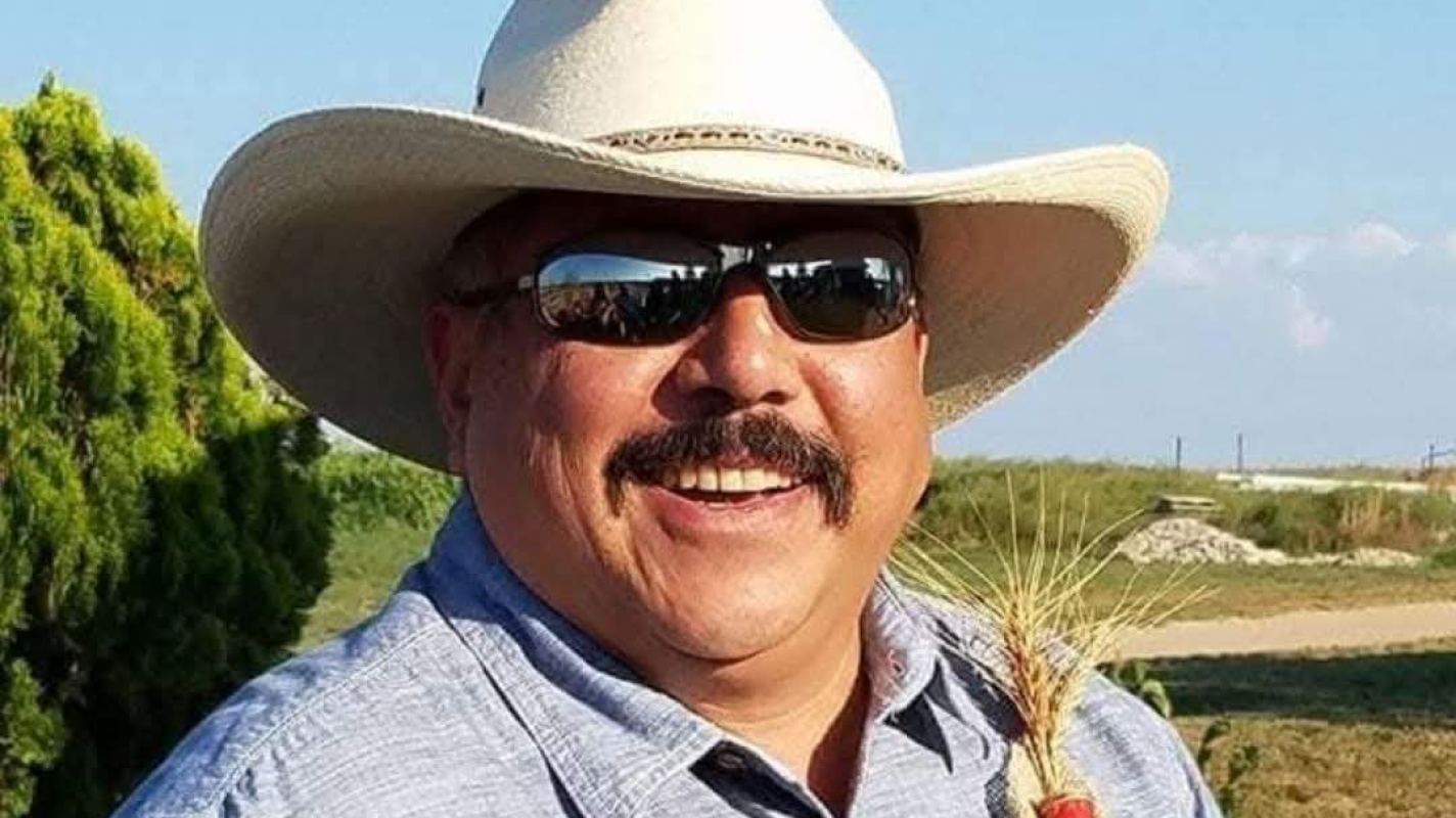 Helping your neighbor, Joe Sanchez