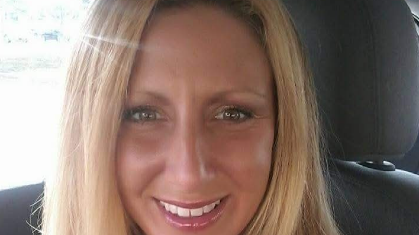 Help Amanda get her smile back