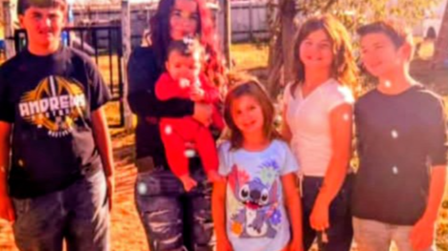 help a single ,mom of 5 with housing  and holidays gifts.