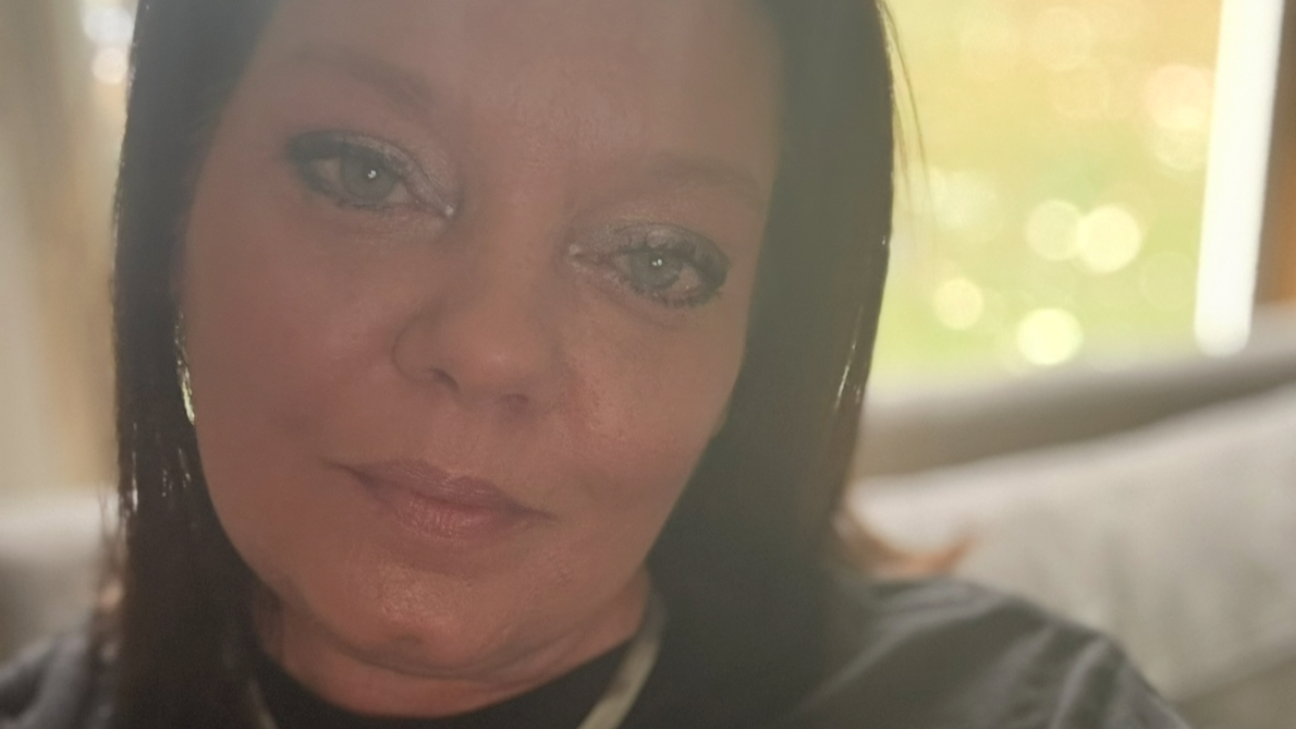 Help Mandi Onto Her Feet Again