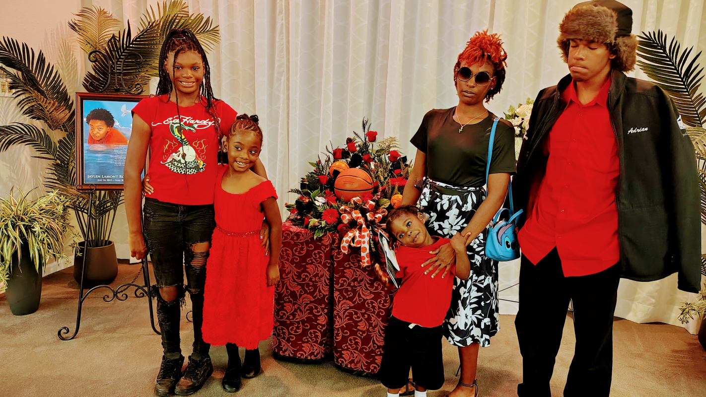 Help single mom with the rest of rent for