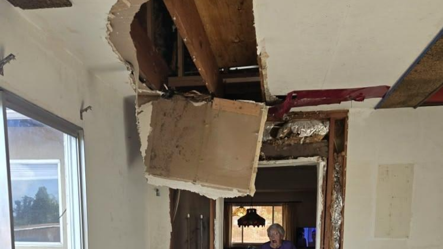 Help Josmary Recover After a Building Flood Crisis