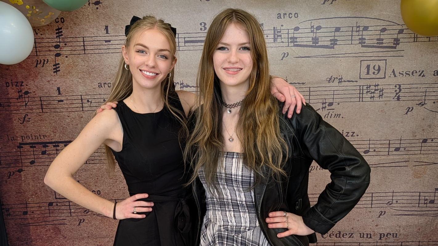 Makaylee & Melody's Band Award Travel