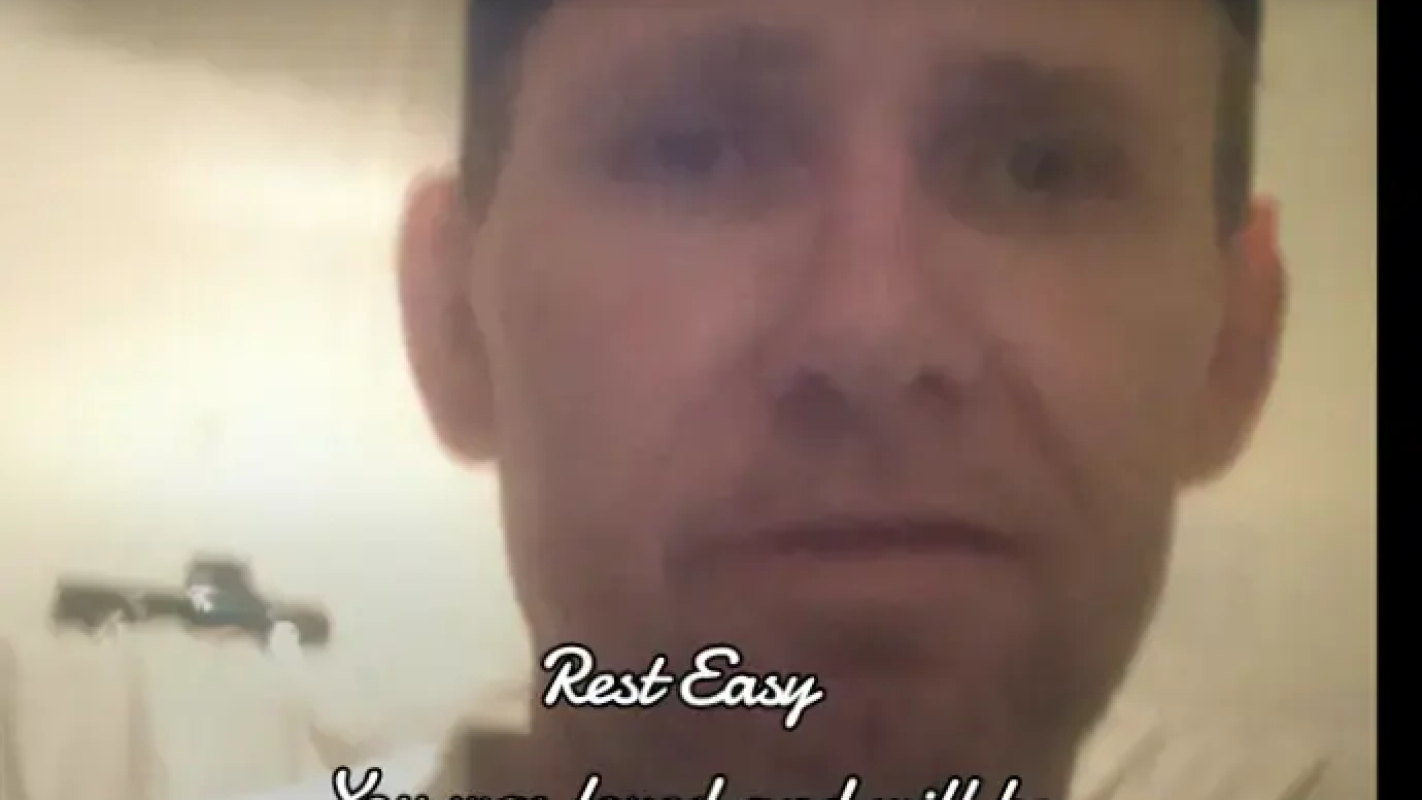 Help pay for funeral services for Bump