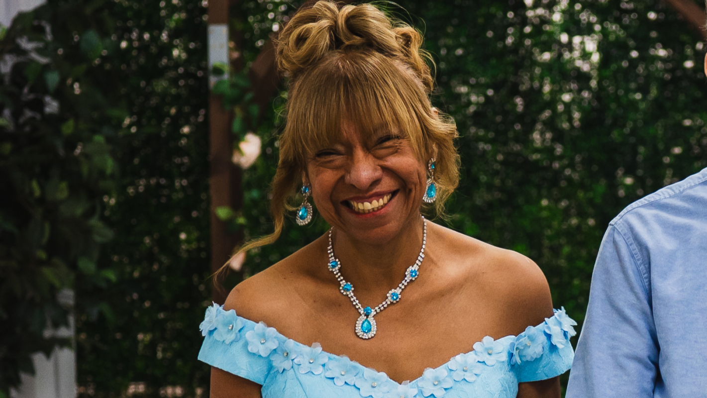 Aida's Treatment - Help Nurse Her Back To Health