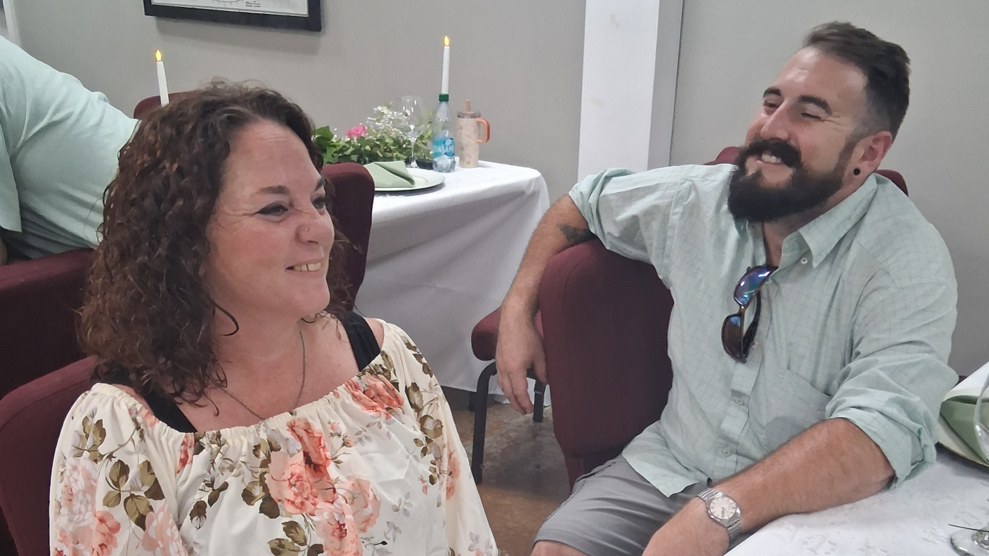 Help this couple