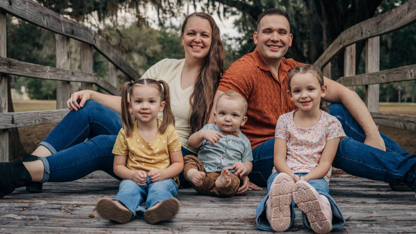 Help Austin and Bailey get back on the road