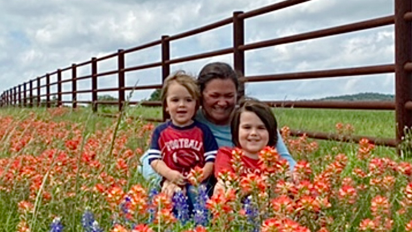 Help a Mother Fight to Stay With Her Children