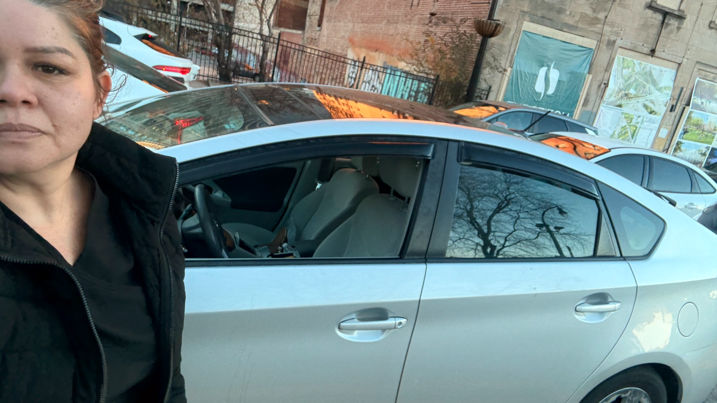 Flaviane Gets To Work