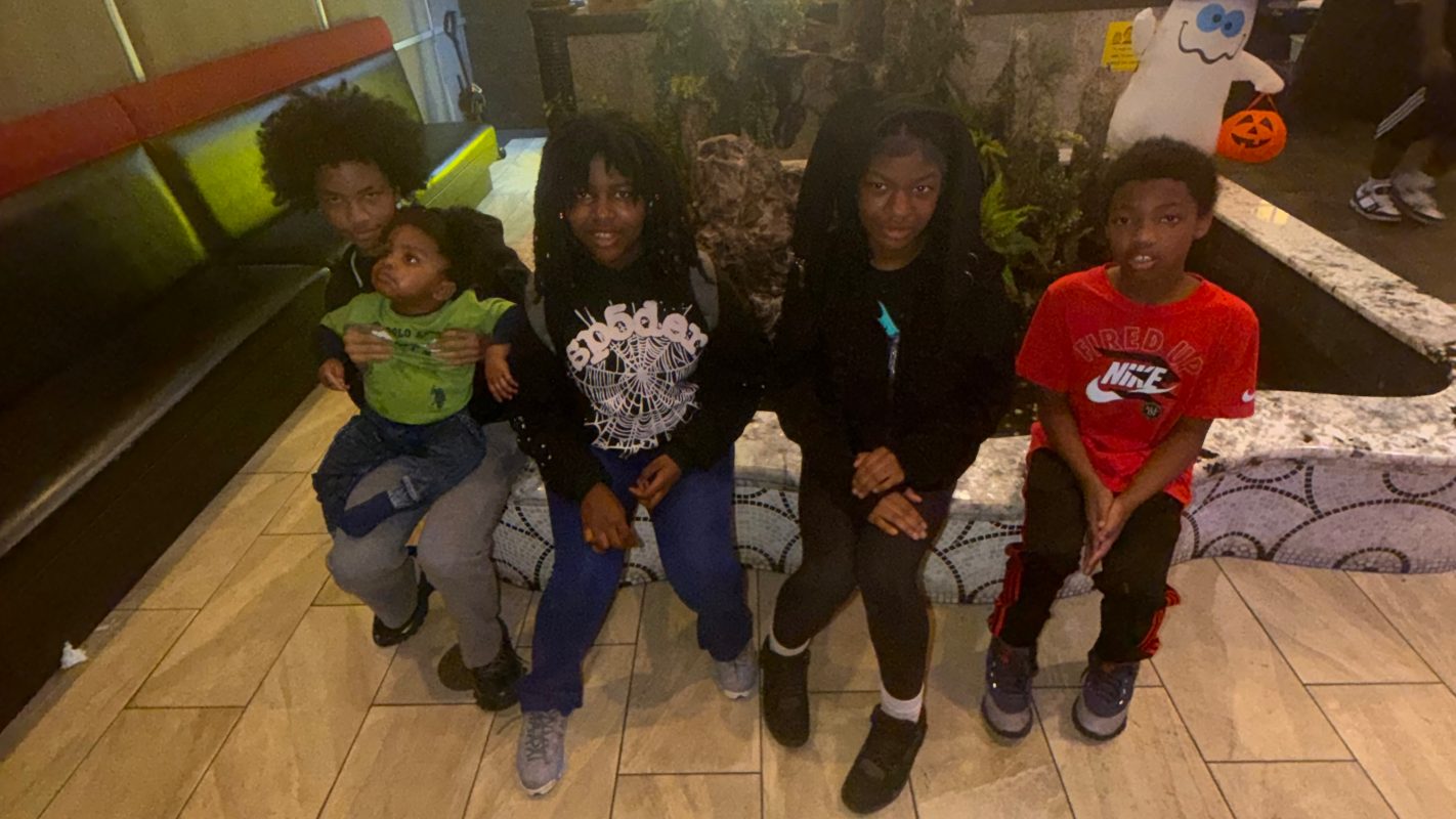 Help a Disabled Veteran Mom of 5 Get a Family SUV