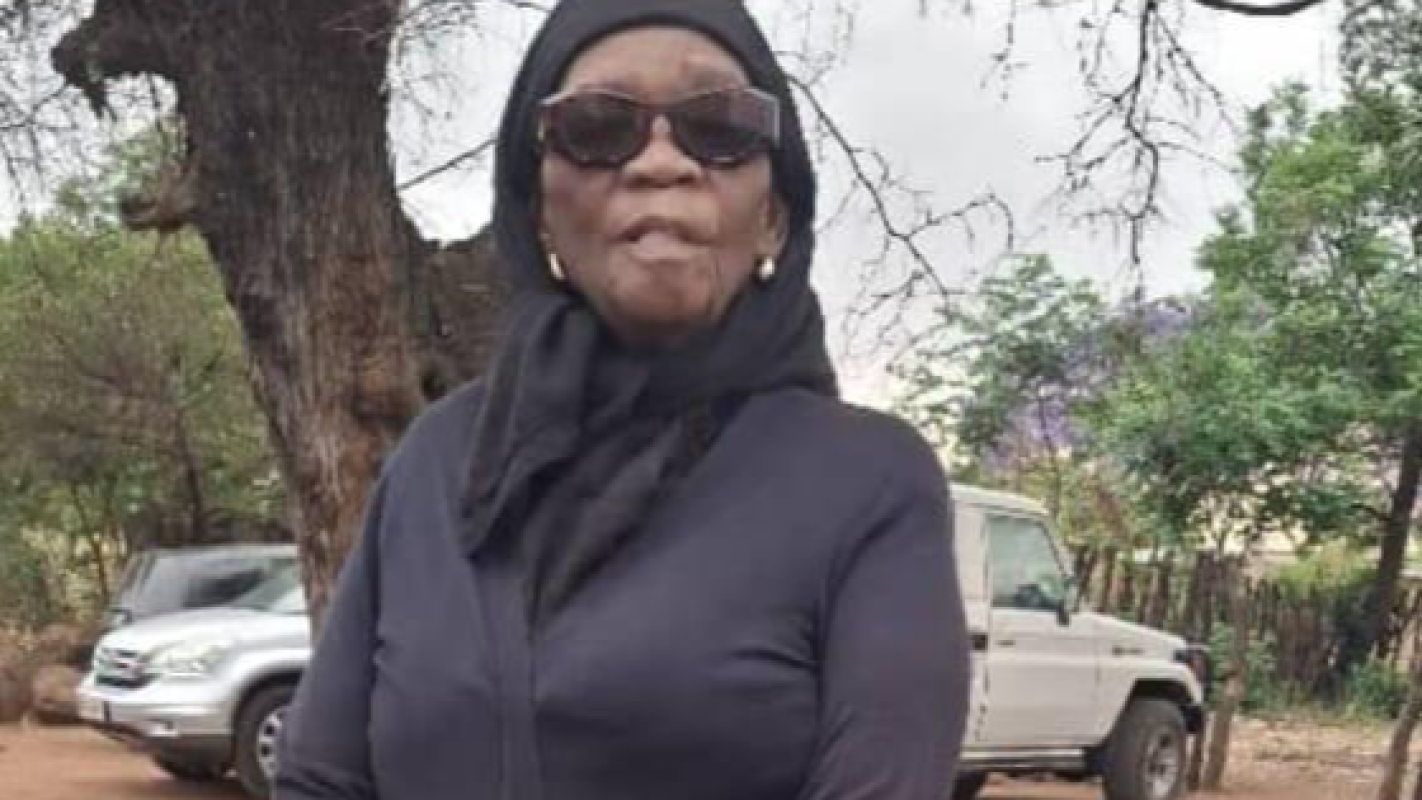 Help Delicia, my mother with cancer medical bills  she has been battling with cancer since 2021.