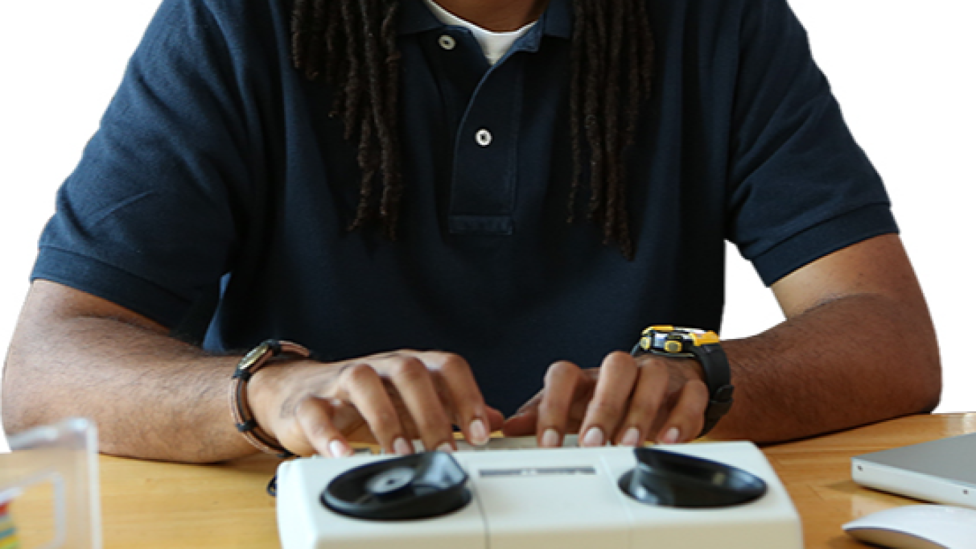 RELAY PHONE OPERATOR