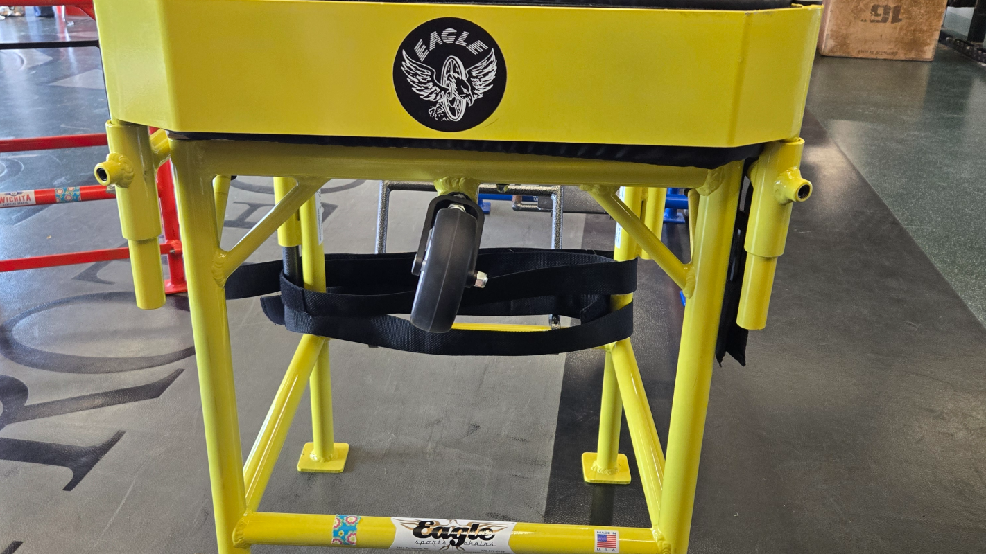 Parasports throwing chair