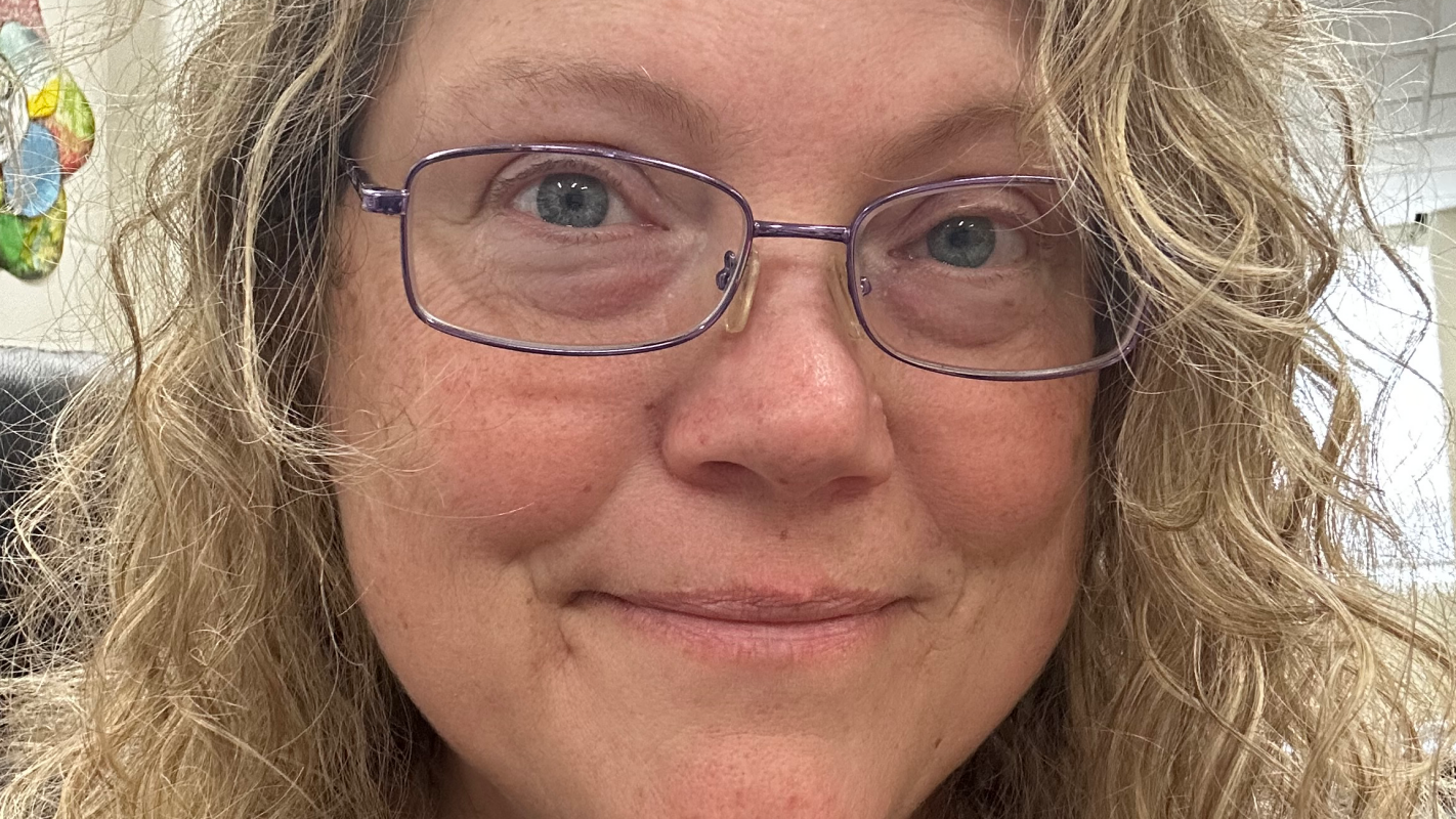 Hearing aids and time out of work for surgery