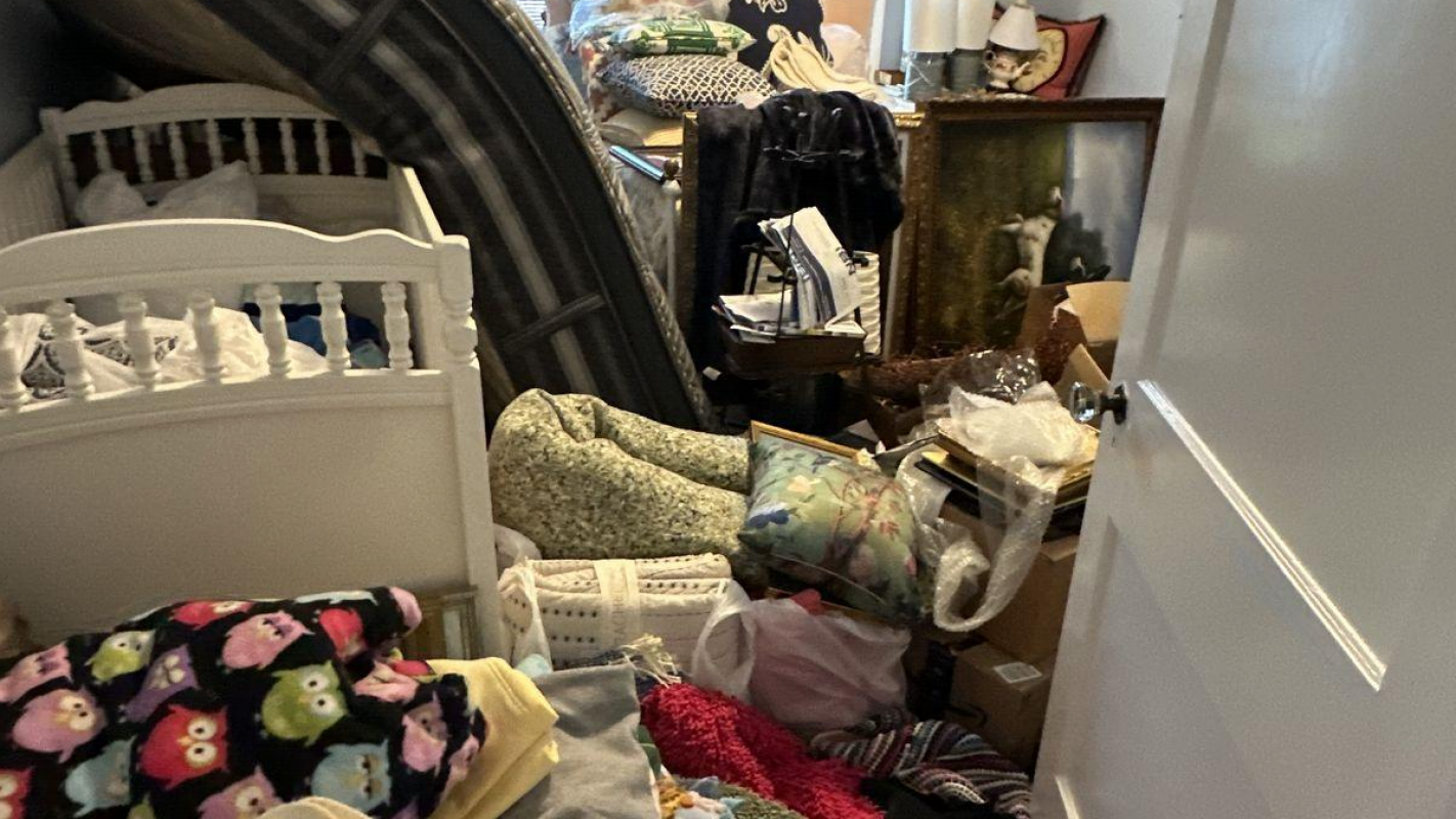 Single Mother's Hope: Help Lisa Save Her Apartment