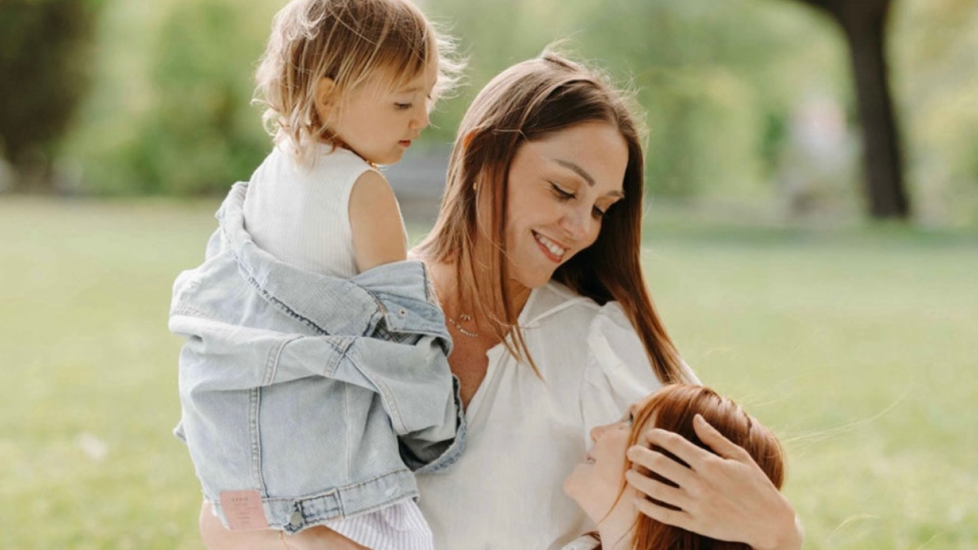 A community Rally for Julianne and her children