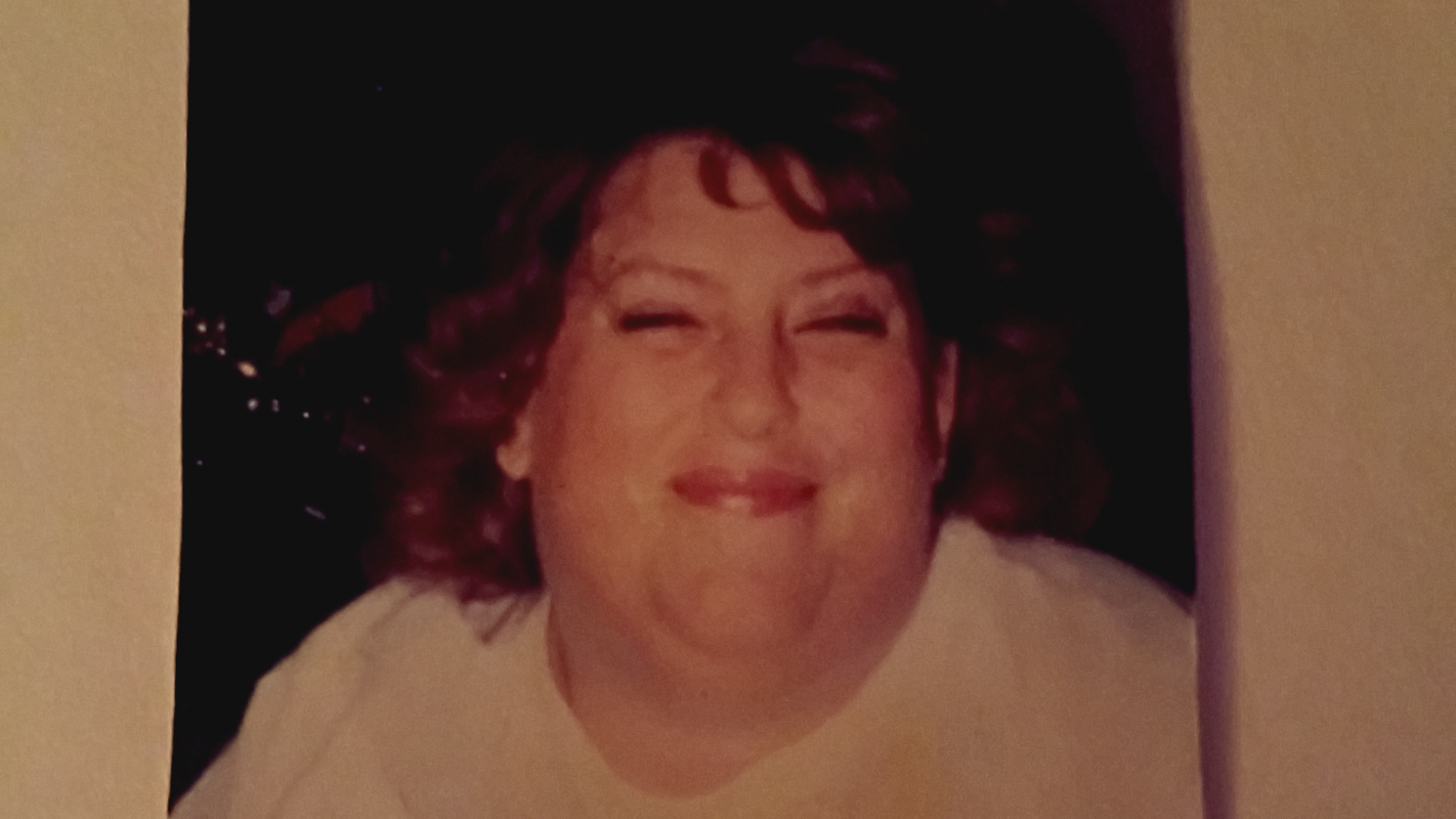Cremation and travel mother's ashes