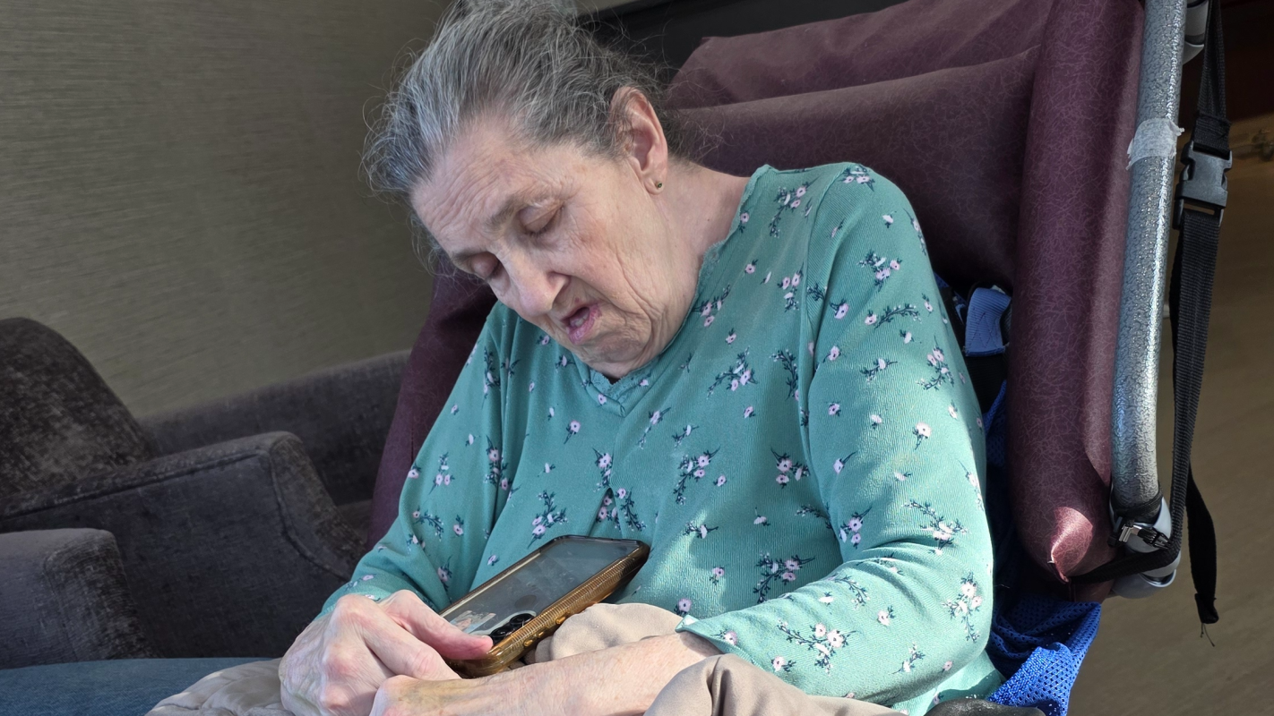 Save moms life story and memories