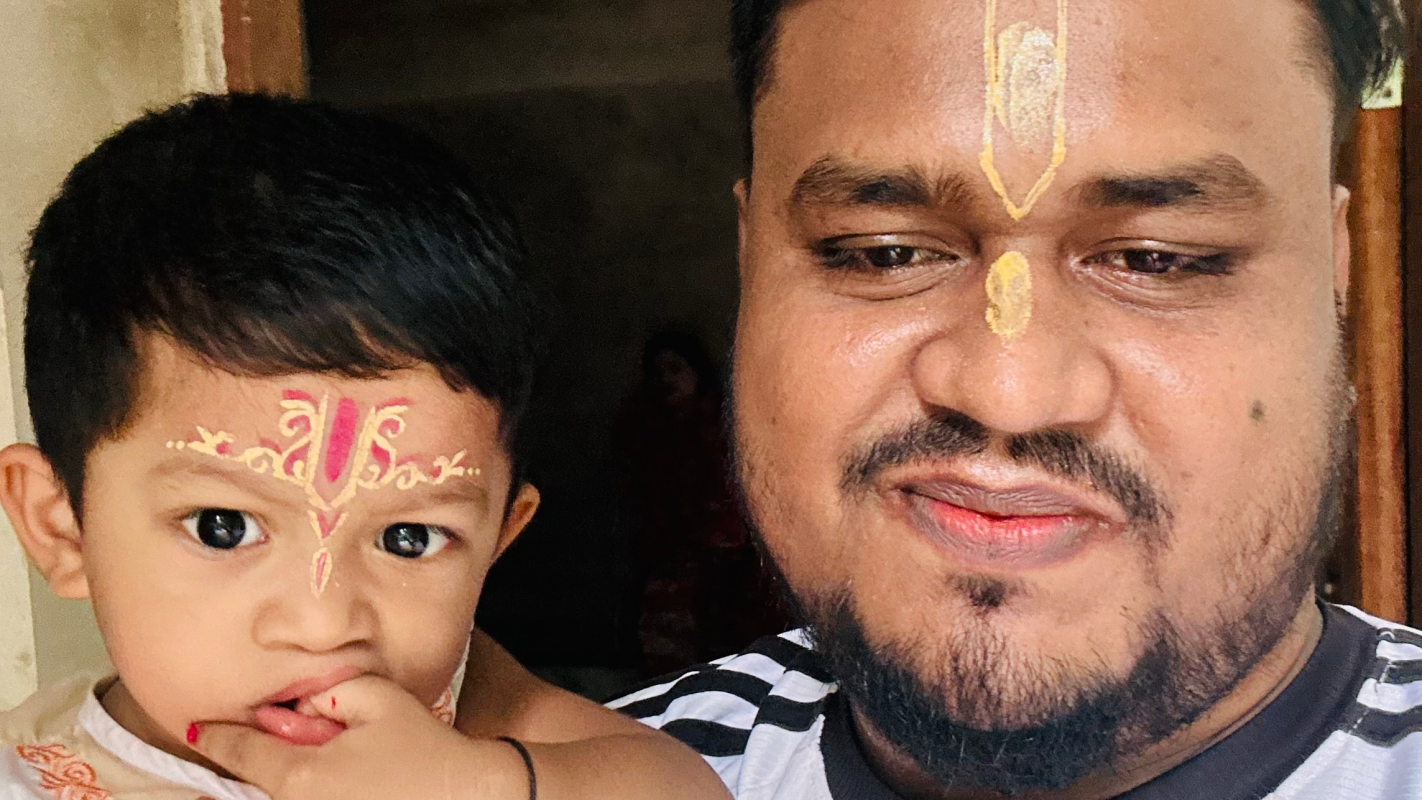 Help Liptu and his 2 yr old son escape danger