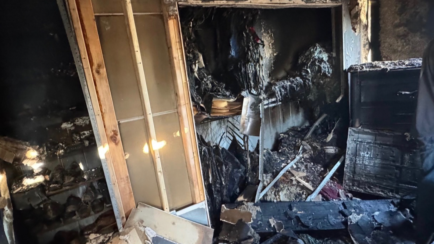 Support My Dad After Losing Everything in a House Fire, Ayuda a Mi Papá a Reconstruir Su Vida